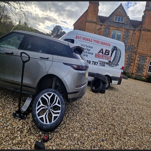 mobile tyre fitting